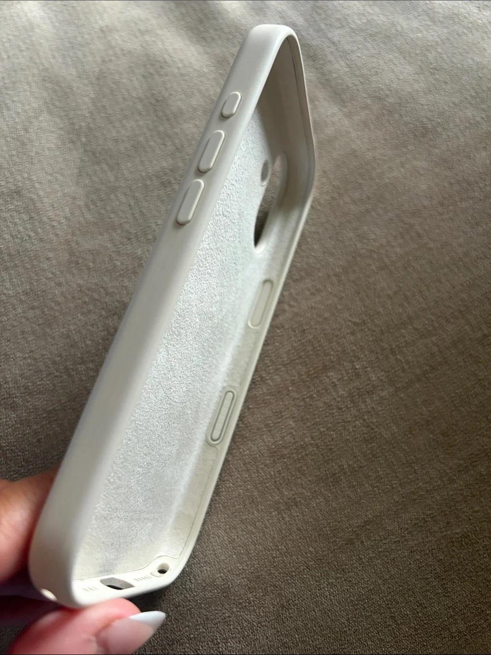Apple iPhone 17 silicone case - vanilla